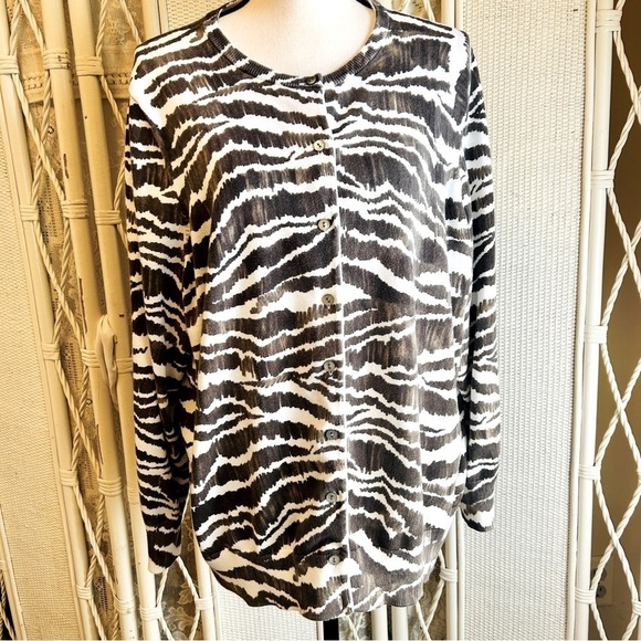 Lands' End Cardigan Sweater Zebra Print Black White Cotton Button Front size 2X - Picture 3 of 16